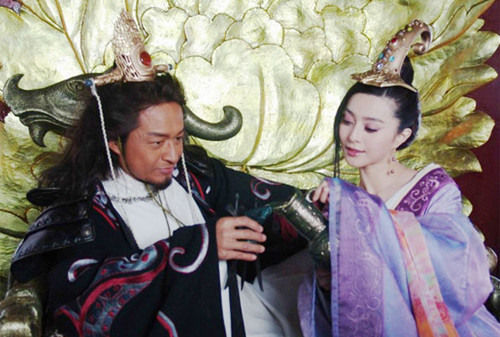 范冰冰扮妲己露香肩美背 称饰演善良狐狸精(图)