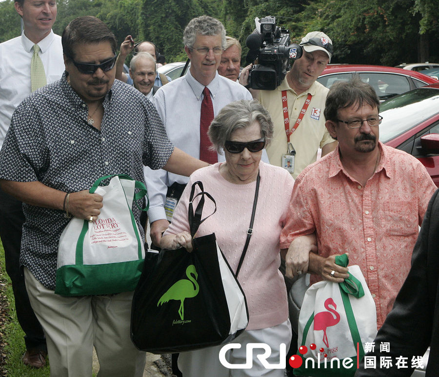 美84岁老妇获史上最高彩票大奖 独揽5.9亿美元