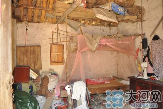 信阳花季女孩脑出血垂危 家境贫寒病情出现恶