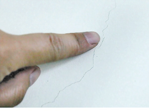 新房墙面现裂缝 修补后又裂了