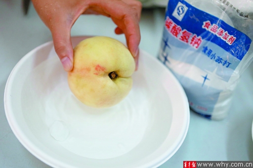 夏令水果正确吃法大揭秘 教你怎样切出无籽西