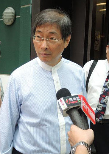 张安乐左轰民进党右批名嘴 此后3年将力拼政坛
