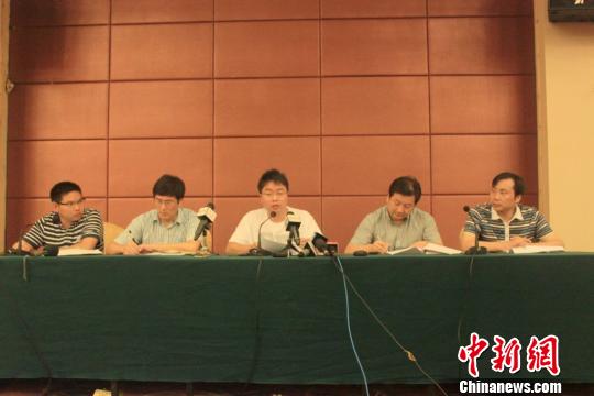 14日晚,江山市政府召开媒体见面会. 邵思翊 摄