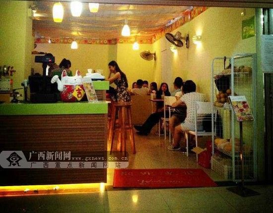 90后帅哥团队开甜品店 兄弟联盟蓄势待发(图