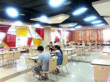 探访西南交大<em>犀浦</em>校区高富帅食堂 很合90后