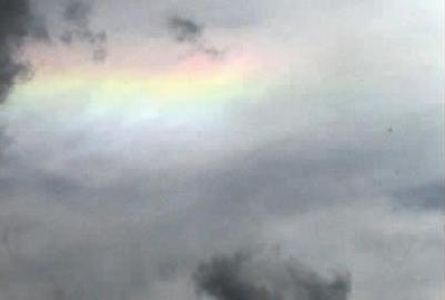 吉林市天空现七彩云朵市民喊:好大一块棉花糖
