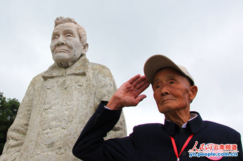 中国远征军雕塑群在云南龙陵落成