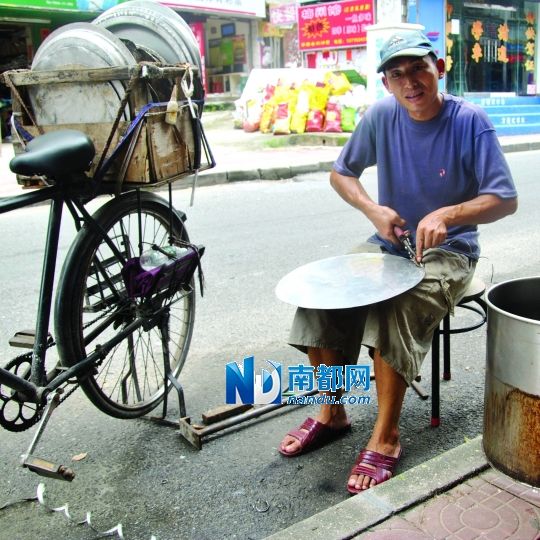 四川广安有多少人口_天呐 广安多人围在移动门口,究竟出什么事了(2)