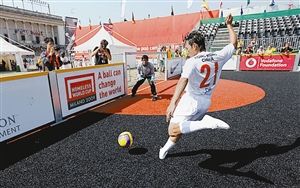 香港无家者足球队的 阳光生活_资讯频道_凤凰