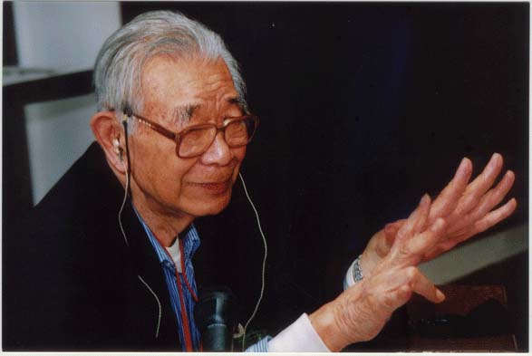 1000名经济学家_...卫视吴小莉对话经济学家陈志武