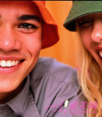 两性养生:性爱专家推荐4个最热激情爱爱法