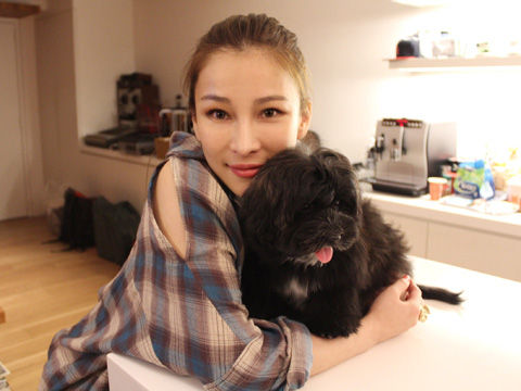 温岚宽衣解带录新歌 敏感带被挖掘(组图)