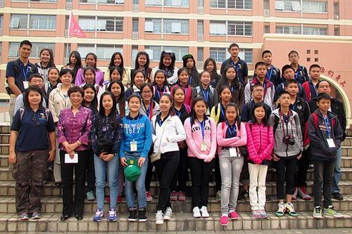 泰华裔青少年走进北京名校 体验祖国真实课堂