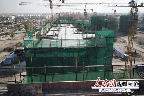 新疆生产兵团八十三团2013年保障房工程封顶