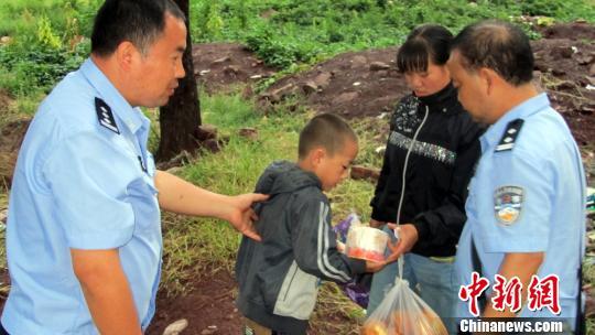 云南一禁毒警察在侦办毒品案件中突发疾病殉职