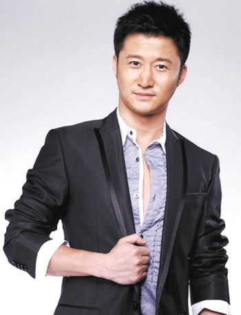 吴京25万元学直升机驾照