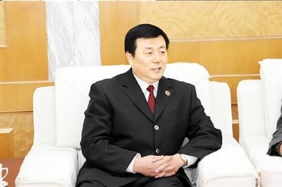 始终把人民放在检察官心中最高位置