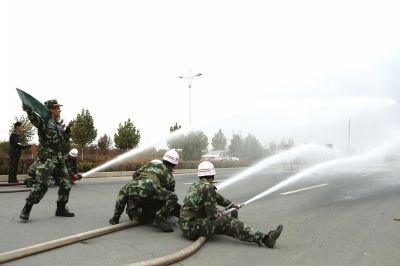 兰州消防军事业务竞技对抗赛开赛