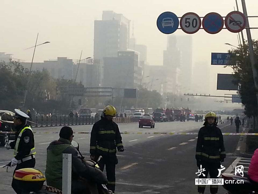 山西警方:省委附近发生爆炸 1人受伤2车受损