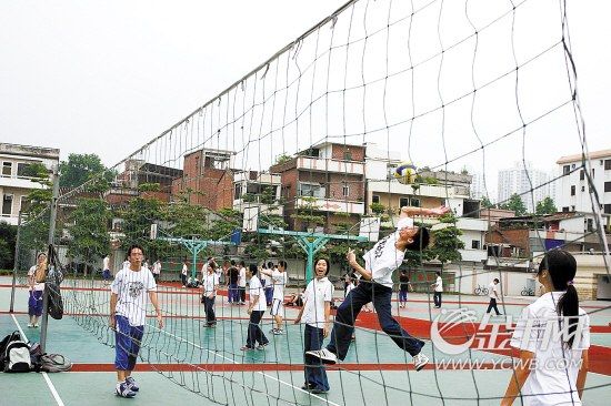 东莞学校开放体育设施 三大安全问题成拦路虎