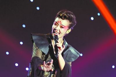 龚琳娜 从<em>雷神</em>变<em>女神</em>_资讯频道_凤凰网