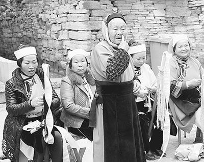 贵州安顺市鲍家屯明代历史活化石(图)|文化|梅花