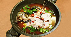 汉江石锅鱼