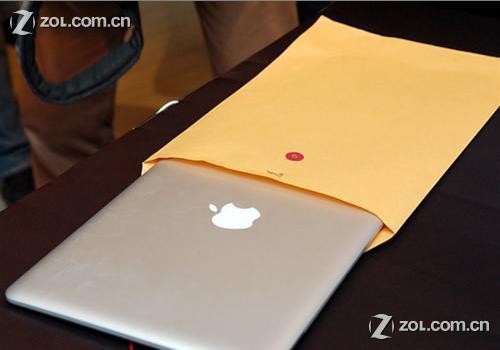 超极本围剿苹果笔记本:低于8000元方能现优势