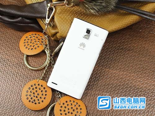 双核双摄像头国产手机 华为P1售2100元