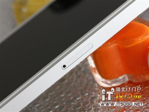 苹果手机用的什么麦克风 cbbad2aa6b61fbff2032f9243dfdf15f.jpg