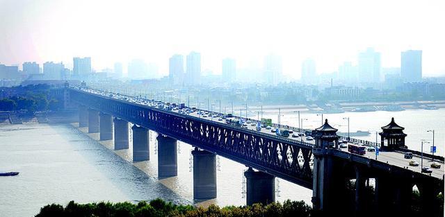 新中国首都为什么选北京不选武汉?真相让人吃