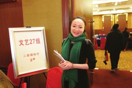 政协委员冯小宁:建议制定电影票最高限价