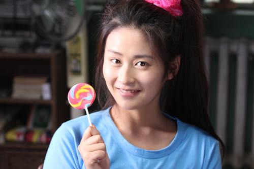 《疯狂的蠢贼》热映+吴镇宇为单身颖儿做媒