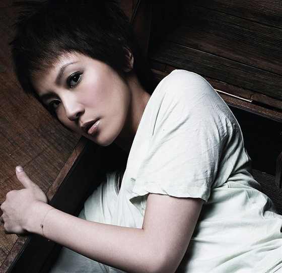 刘浩龙<em>何韵诗</em>_刘浩龙个人<em>照片</em>_刘浩龙-百分百