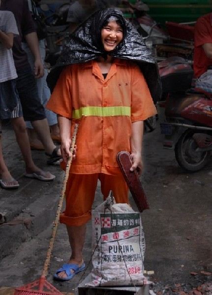 震撼记录打工妹真实生活片段