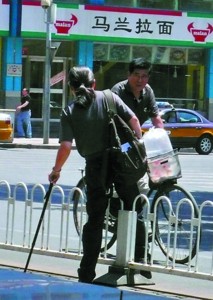 刘欢腿部手术成功半年后能彻底恢复