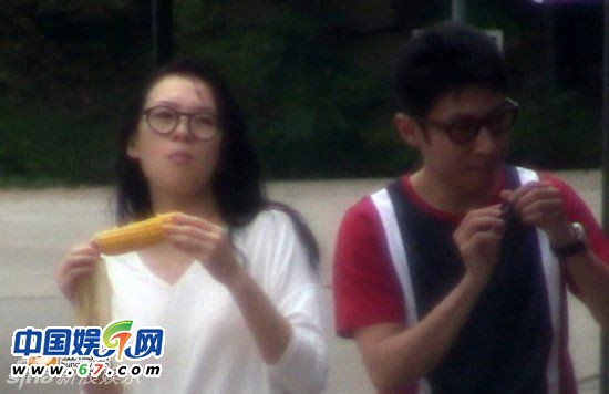 撒贝宁自称没老婆遭群嘲