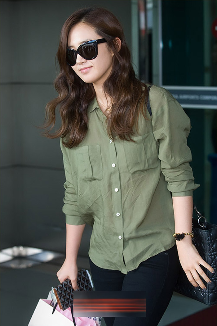 <em>少女时代</em>结束国外<em>行程</em>返韩 秀英Jessica侑莉集