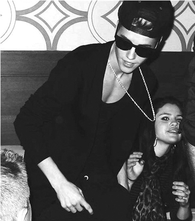 贾斯汀·比伯 baby,我们能不能不分手(1)