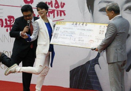 　　毛阿敏出道三十年下月将首次在家乡上海召开个人演唱会
