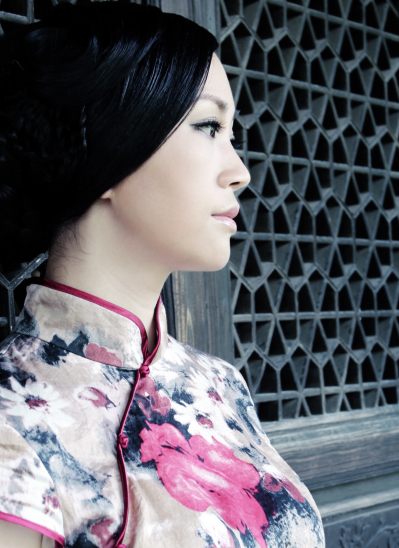 郭燕:《天空之城》折翼天使触摸天际的忧伤_音