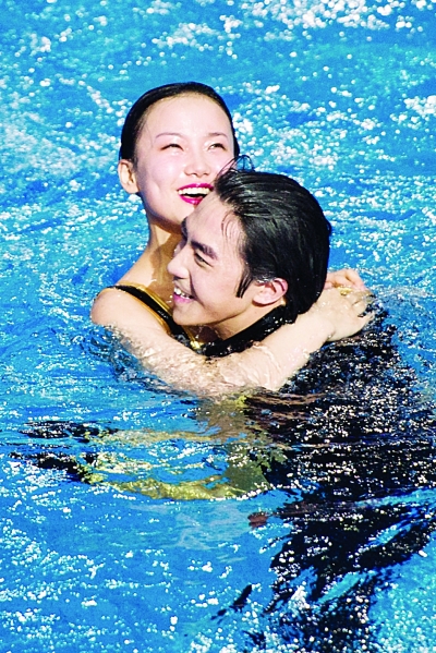 俞灏明黄龄冲击《星跳水立方》复赛