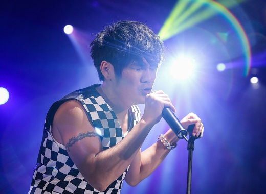 曹格不满网友劝戒酒:该戒的时候自然会停