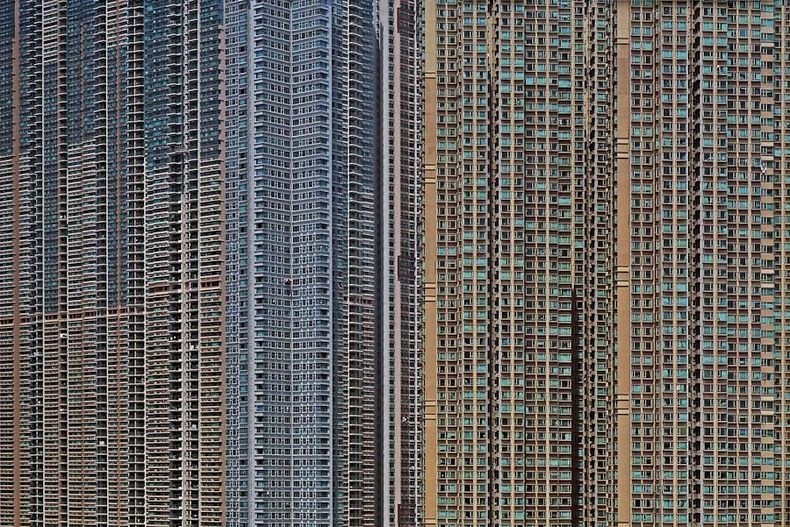 摄影师实拍香港鞋盒形幽闭住宅 密集恐惧症者慎入