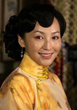 在北京卫视刚刚热播过的电视剧《打狗棍》中,岳丽娜饰演了贯穿全剧的