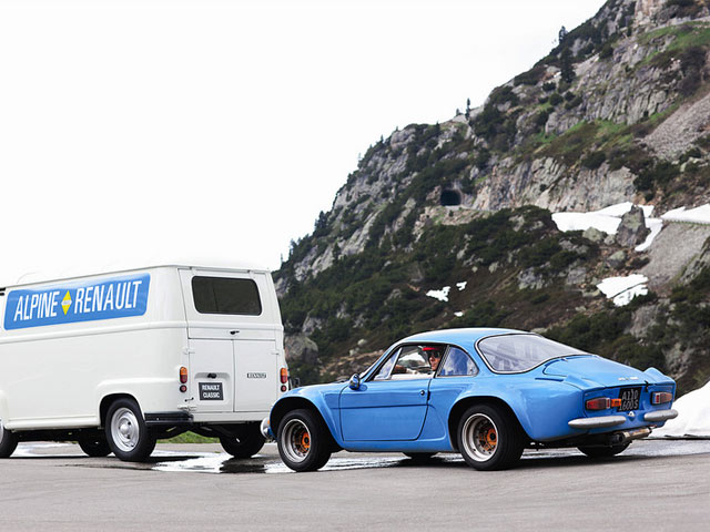 雷诺alpine a110-50纪念先辈 现身古德伍德