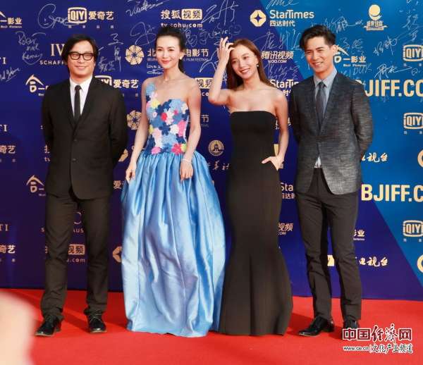 第五届北京国际电影节开幕式红毯全记录 施瓦辛格等明星璀璨(高清组图