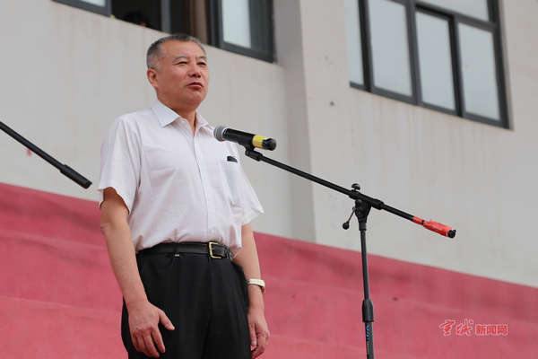 5月8日上午,合工大宣城校区第三届春季运动会举行开幕式,合工大校长