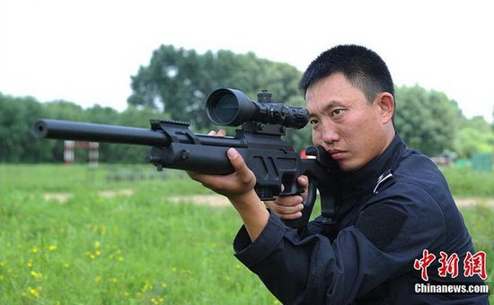 資料圖:國產新型7.62毫米栓動式精確射擊狙擊步槍,26萬一支.