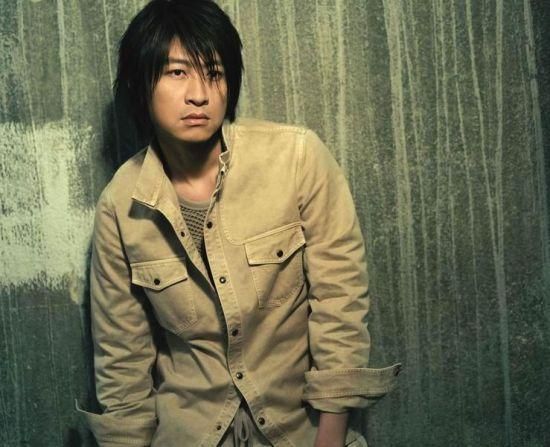 游鸿明患病唱成名曲很吃力做手术恐失声